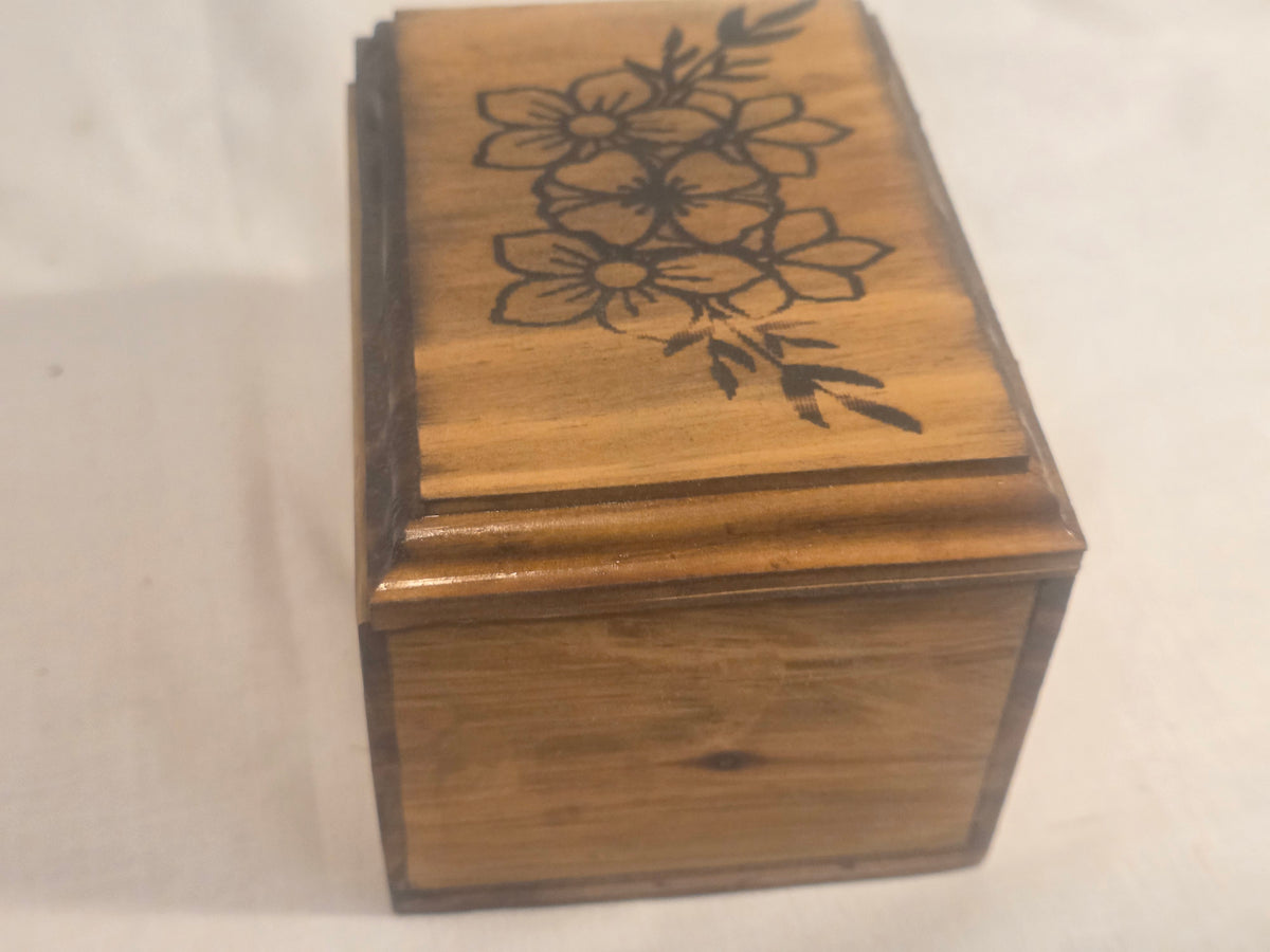 Keepsake box